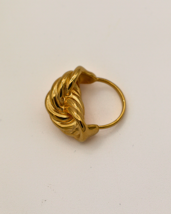 Infinity Knot Ring