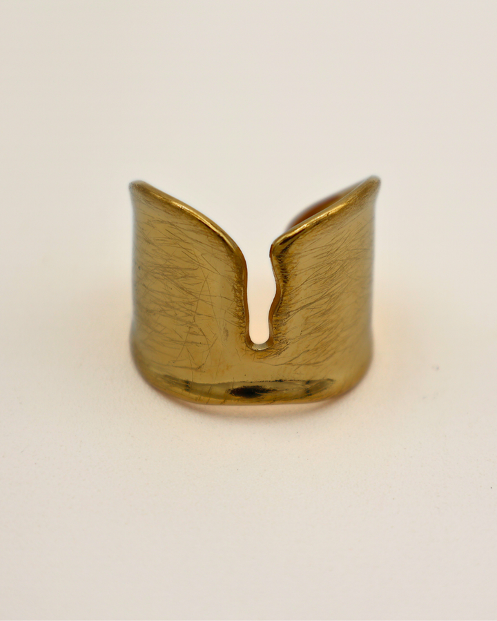 Shell Curve Ring