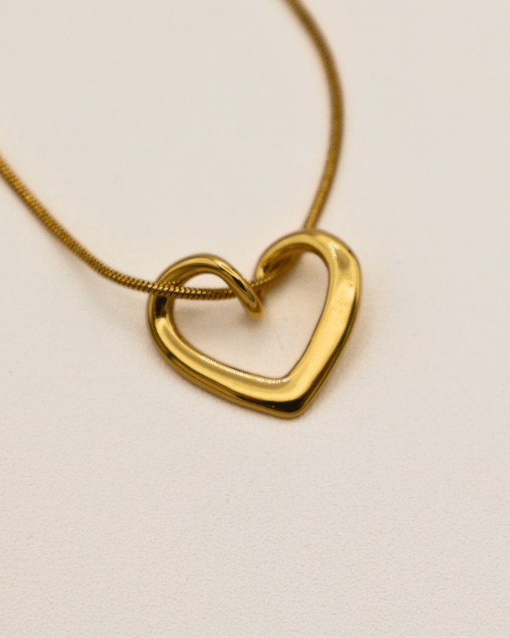 Open Heart Snake Chain Necklace - SMOLL republic