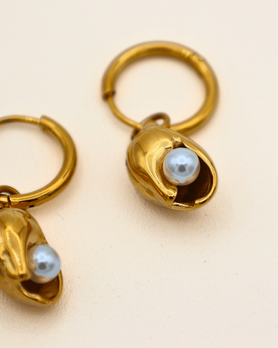 Seashell Pearl Huggies - SMOLL republic