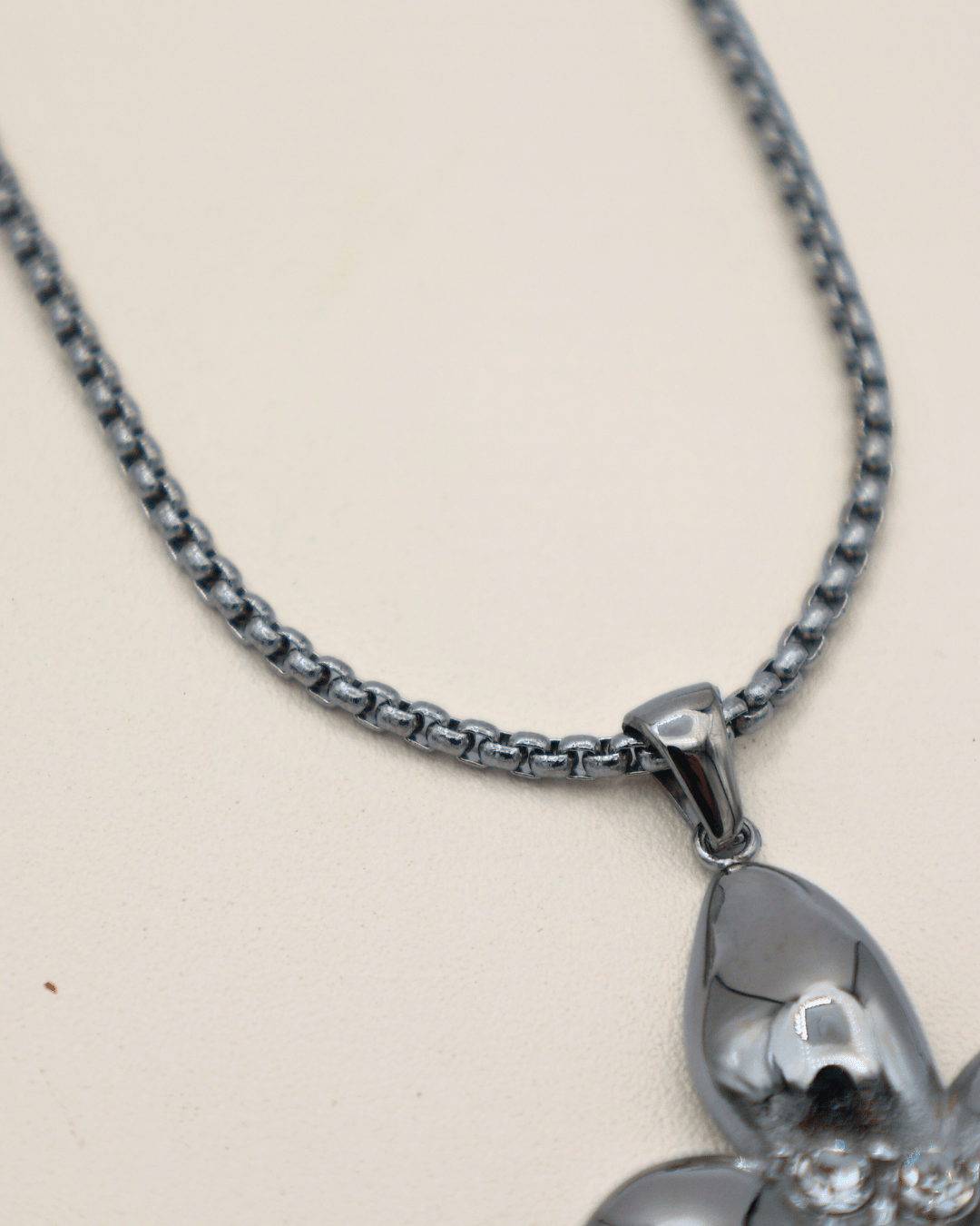 Silver Petal Bloom Necklace - SMOLL republic