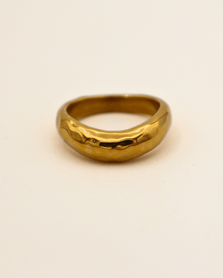 Soft Curve Band Ring - SMOLL republic