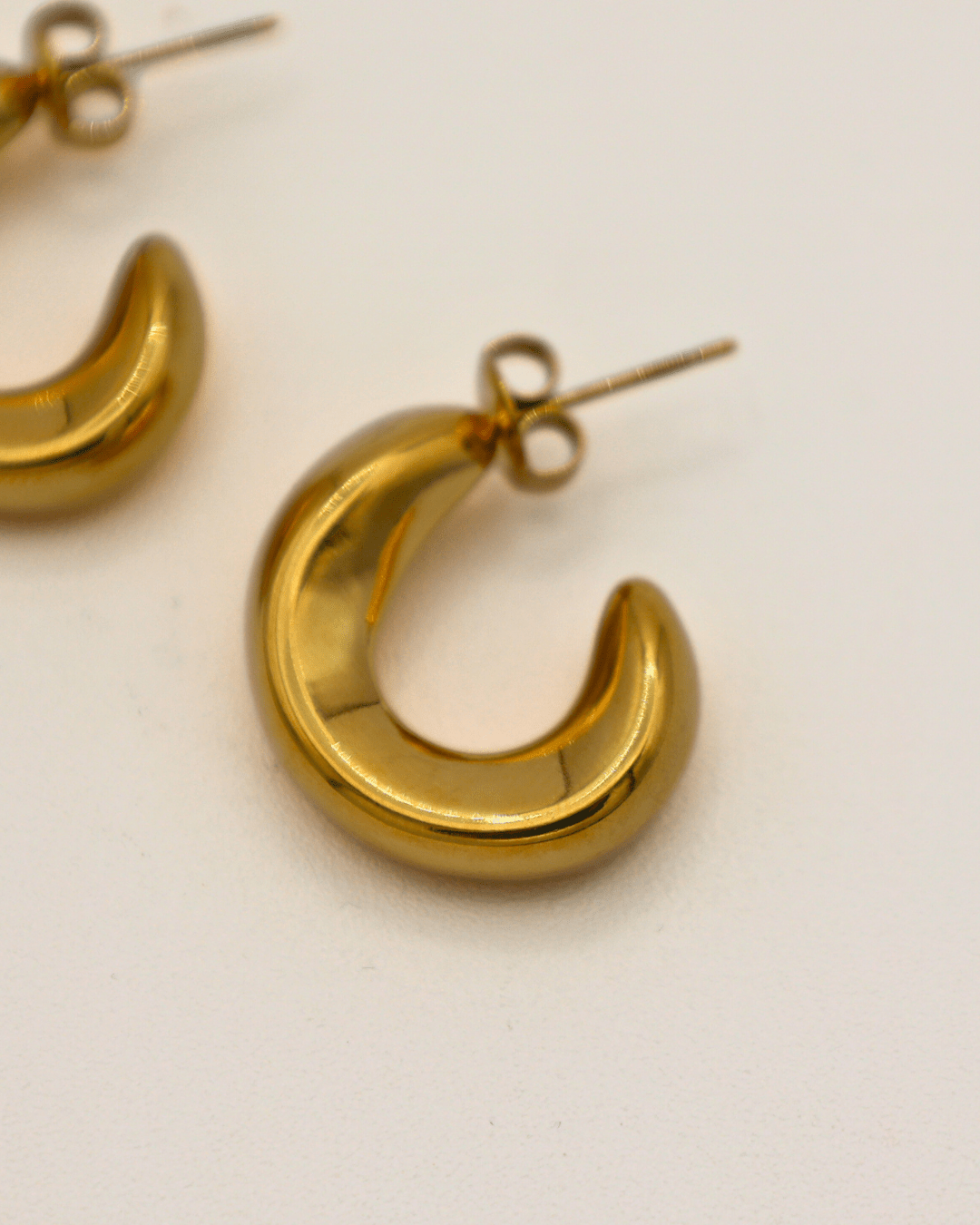 Soft Curve Mini Hoops - SMOLL republic